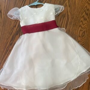 🟢 3 for $15 - FLOWER GIRL White chiffon with rosette and beading accents. 4T
